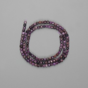 خرز الشارويت مكعب مُوجّه 3×3mm تقريباً، الطول 39cm تقريباً على خيط